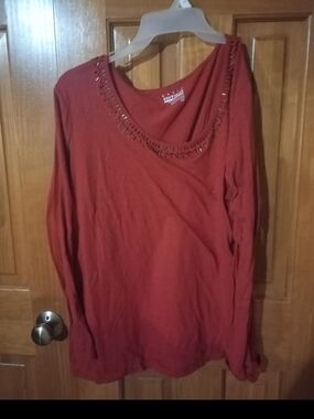 Basic Editions Women's Red Long-Sleeve Scoop Neck Top with Bead Trim